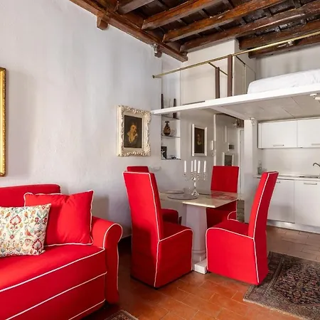 Elegant In The Center Apartment